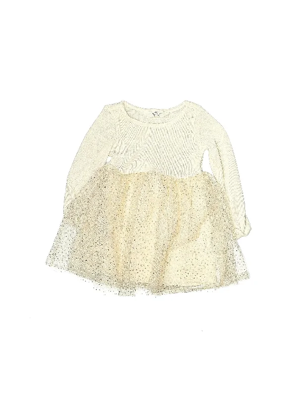 Act Fast Dress