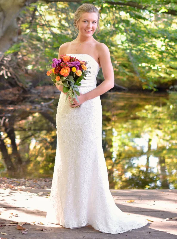 Factory Direct Sale David's Bridal All Over Beaded Lace Gown with Empire Waist S8551