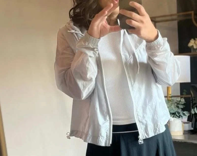 Special Savings Nike Transparent Windrunner Hooded Jacket Women’s Size Medium Summit White