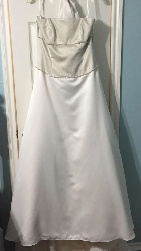 Early Bird Discount Paloma Blanca 3451