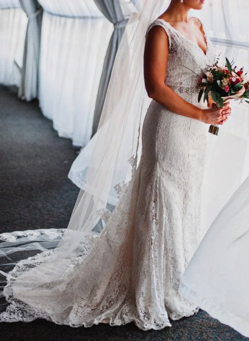 Take Advantage David's Bridal All Over Beaded Lace Trumpet Wedding Dress/T9612