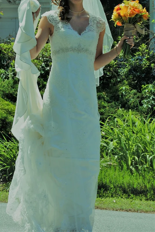 Factory Direct Sale David's Bridal Cap Sleeve Lace Over Satin Wedding Dress DAVID'S B