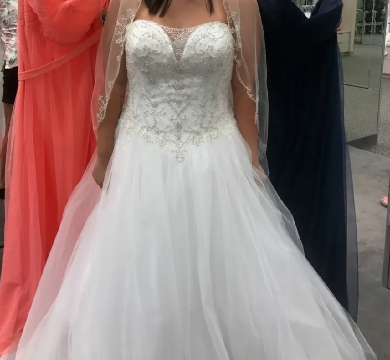 Major Savings David's Bridal Beaded Illusion Bodice Ball Gown Wedding Dress
