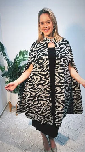 Customer Appreciation Sale Four Girlz Stretch Cape (Black, Cream or Print)