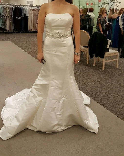 Don't Wait David's Bridal BRAND NEW Strapless Trumpet Wedding Dress with Rib