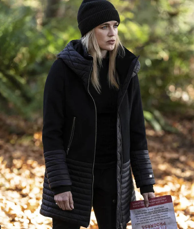 Markdown Madness Legends Of Tomorrow S05 Sara Lance Black Coat