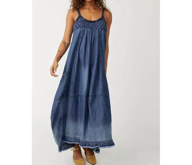 Amazing Deals Clear Skies Maxi Dress In Hazey Mazey