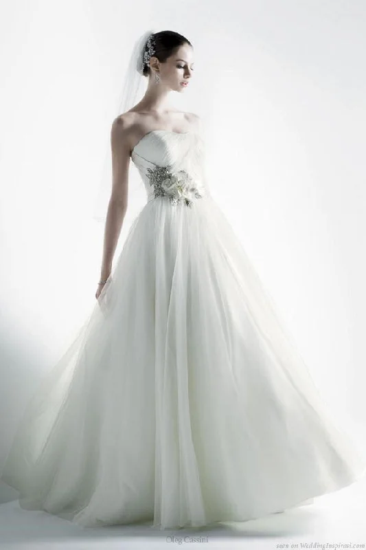 Super Bargain Oleg Cassini CWG322