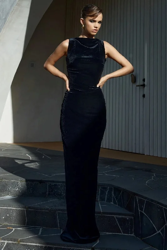 Discount Mania Verona Gown - Black Velvet